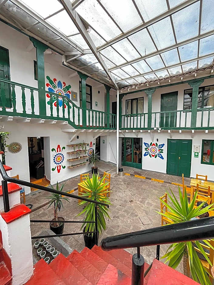 Cusco Plaza Nazarenas