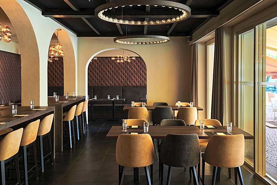 Piazza Ascona Hotel & Restaurants