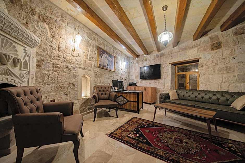 Ares Cave Suites