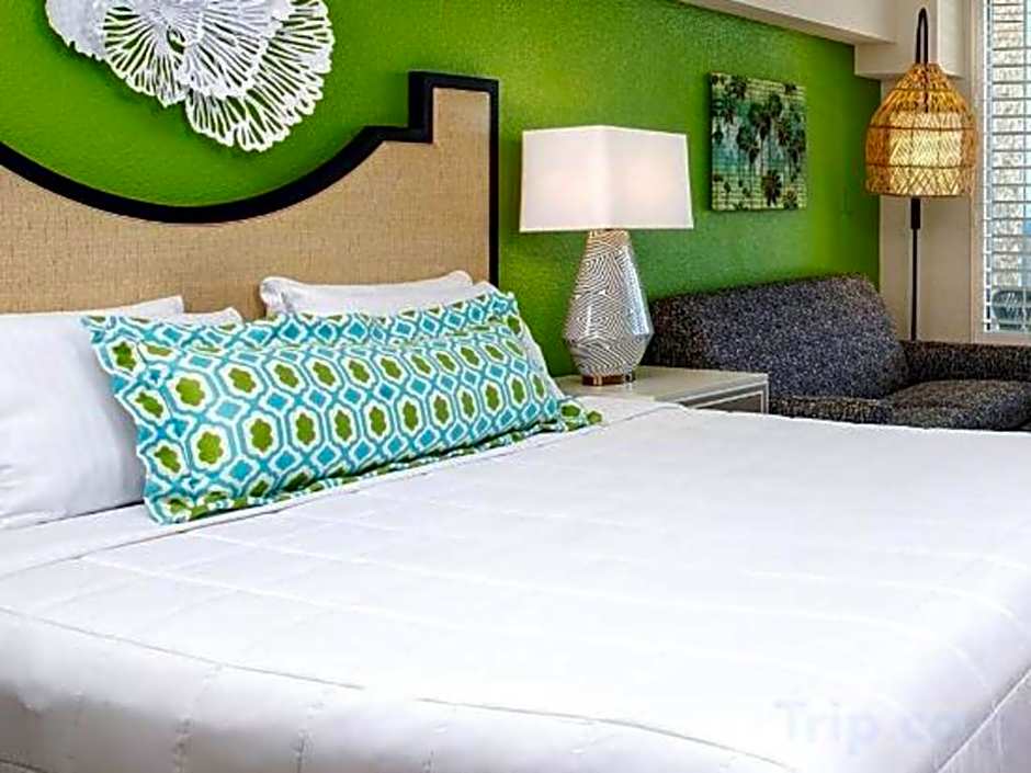 Bellwether Beach Resort – St. Pete Beach, FL