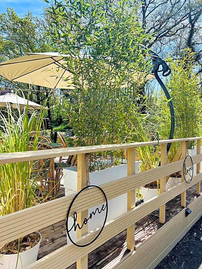 Motel Les Broussailles