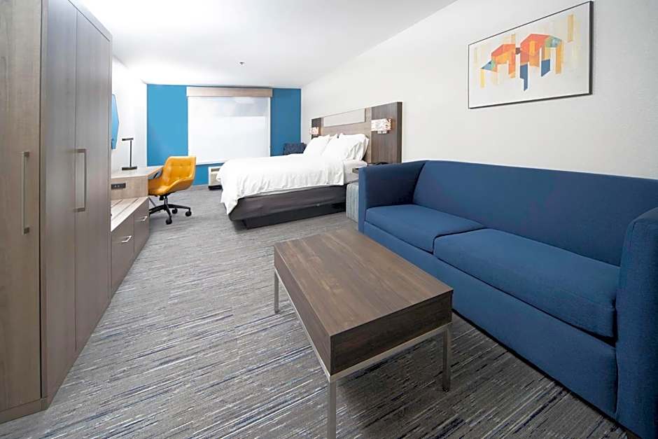 Holiday Inn Express and Suites Atlanta-Johns Creek By IHG