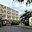 Hotel Plaza con piscina