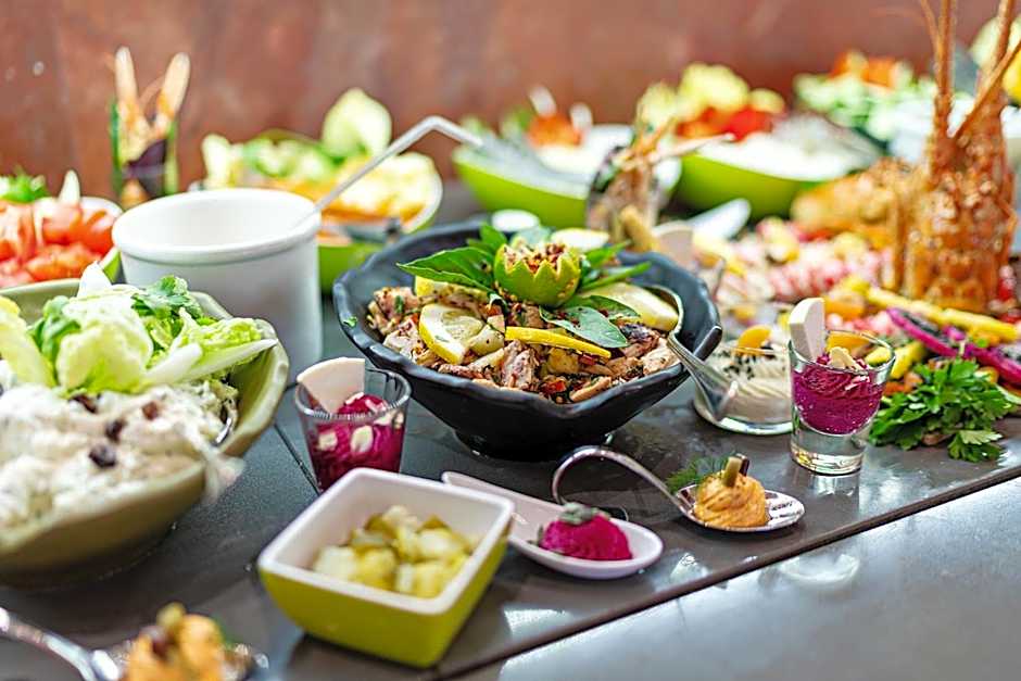 Kyma Suites Beach Hotel