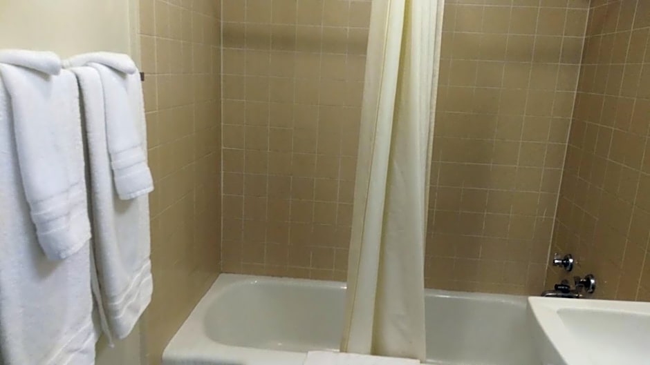 Holiday Lodge Wenatchee