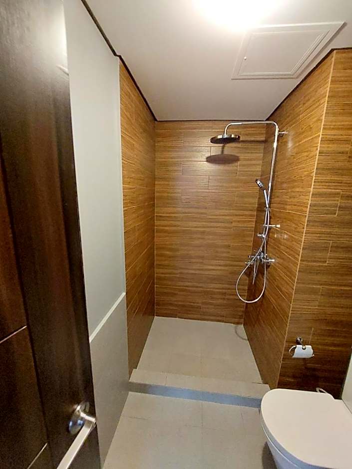 Le 10 The Radiance Manila Bay