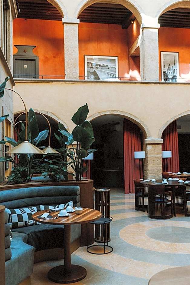 Cour des Loges Lyon, a Radisson Collection Hotel