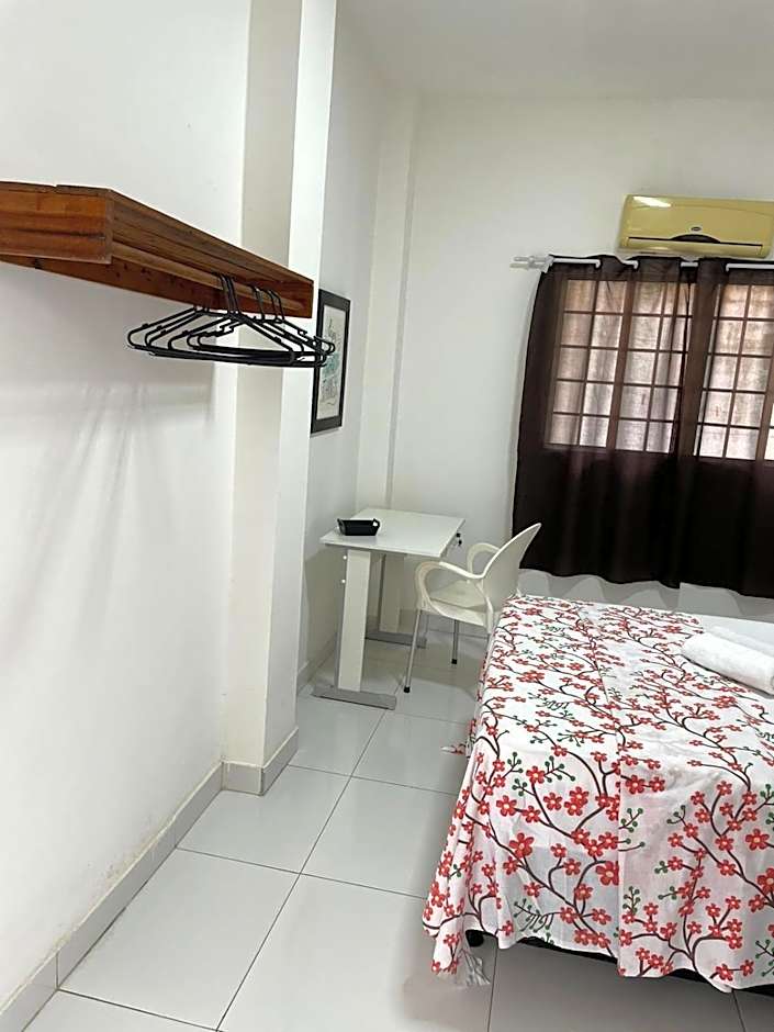 Pousada hostel praia itapua