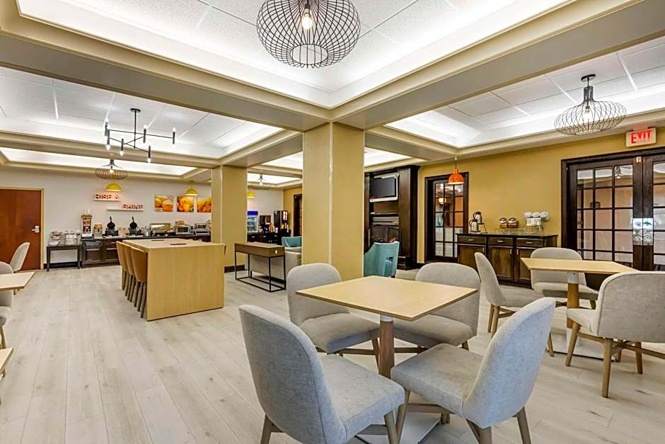 Comfort Inn & Suites Chestertown