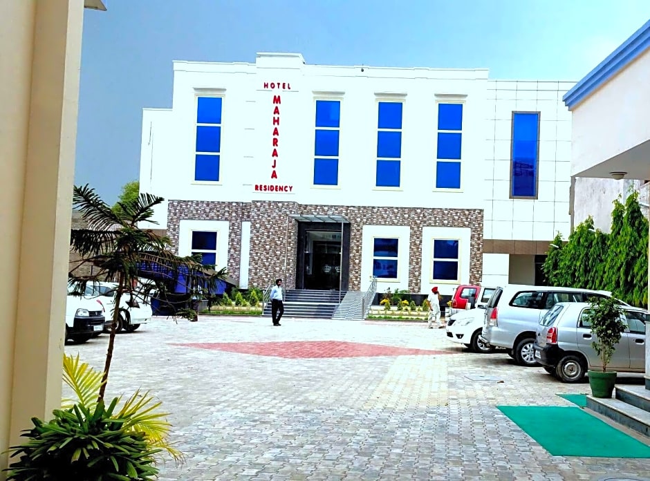 Hotel Maharaja Residency