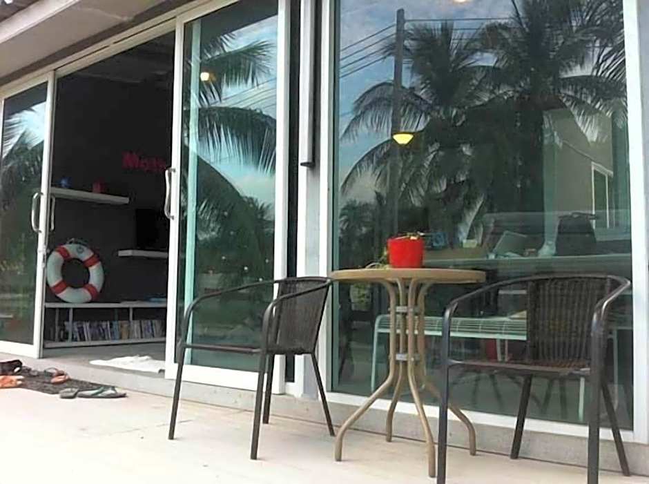 Monkey Samui Hostel