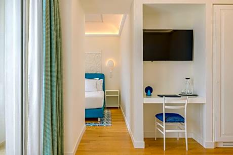 Camerelle King Suite with Terrace and Garden View