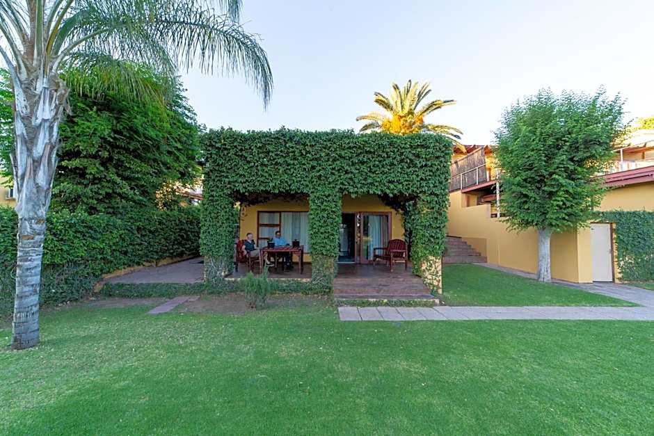 Sunriver Kalahari Lodge Riverside stay in Upington