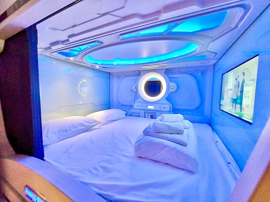 Atypicap Capsule Hostel