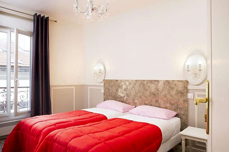 Bastille Hostel