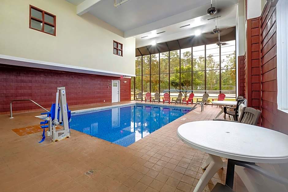 Red Roof Inn & Suites Jacksonville, NC