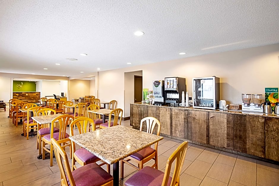 Quality Inn Milwaukee Route 45