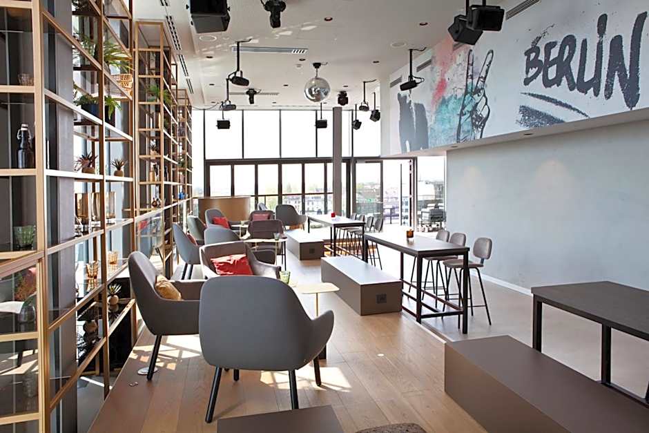Hotel Indigo Berlin East Side Gallery By IHG