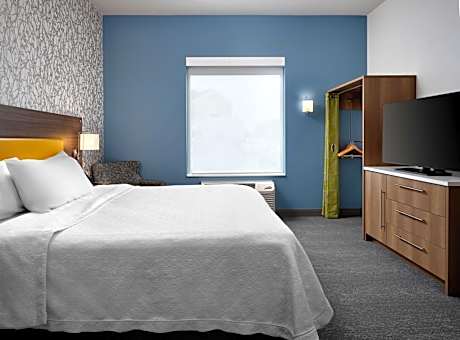 One-Bedroom King Suite - Non-Smoking