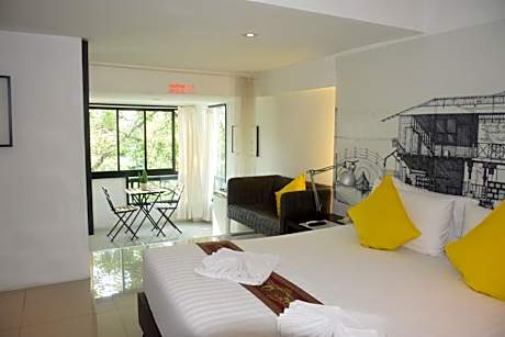 Deluxe King Room