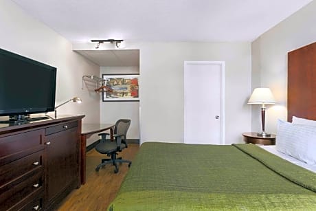 1 Double Bed Smoking