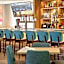 Holiday Inn & Suites Oakland - Airport by IHG