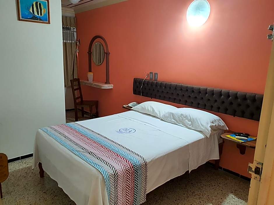 Hotel Atlantico a 150 mts de Playa Martí