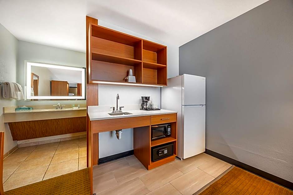 Suburban Studios Branson On The Strip