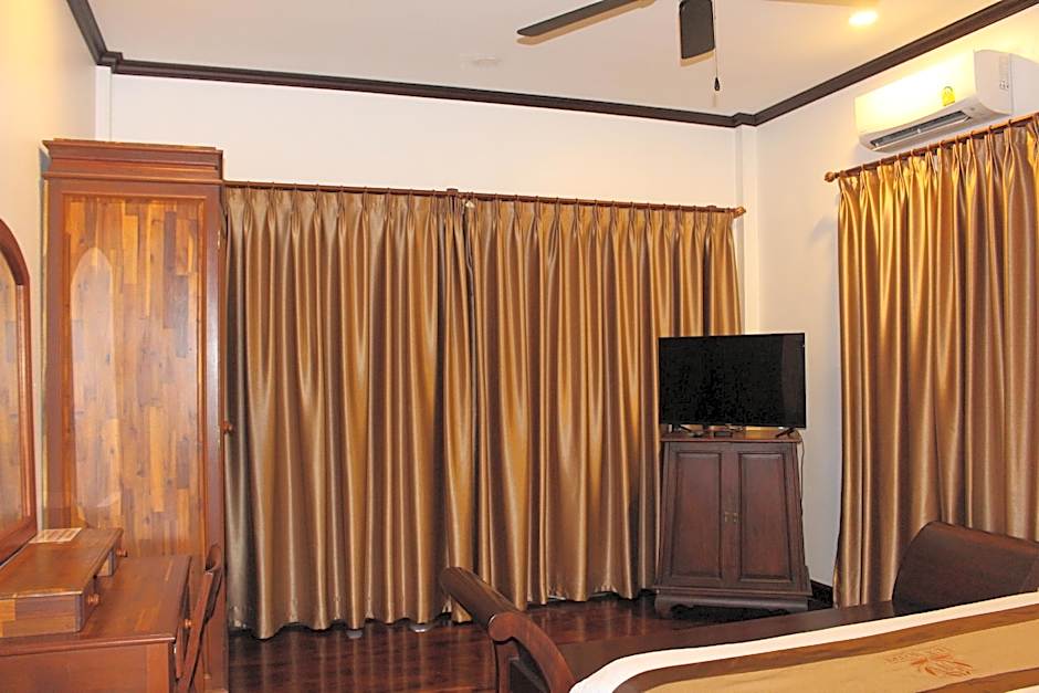 LUX Hotel