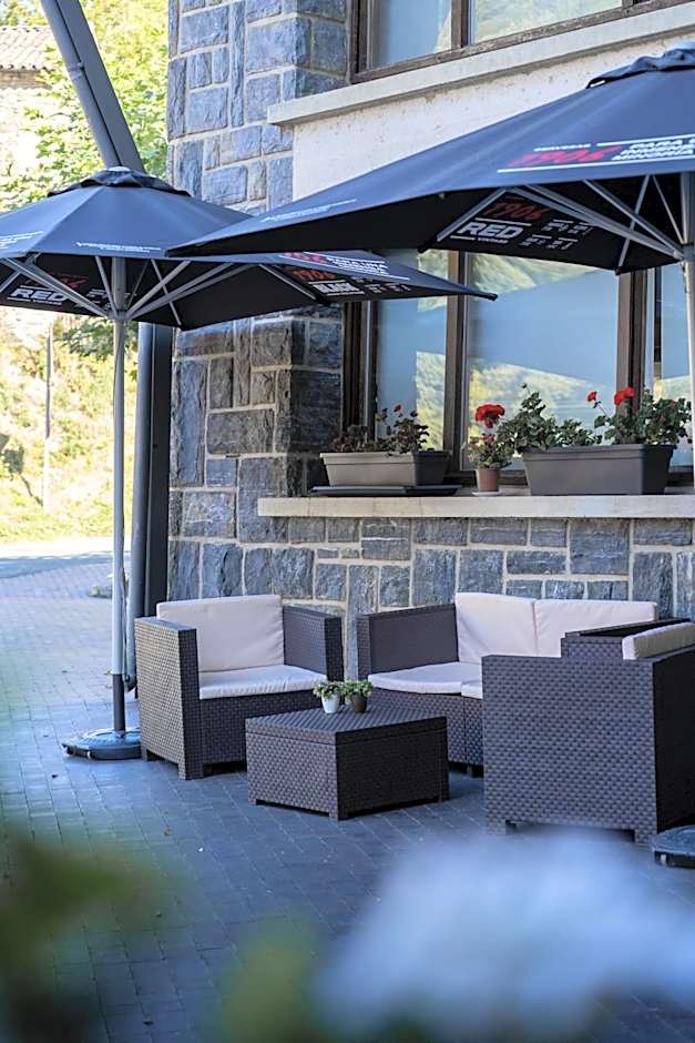 Hotel y Apartamentos SNO Isaba