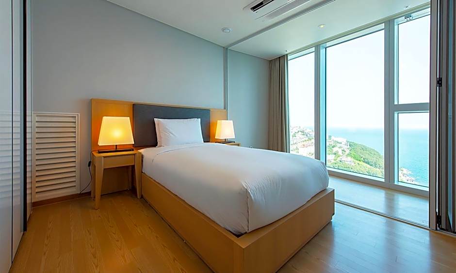 Photo 1 of 10 of Junior Suite, Harbor View
