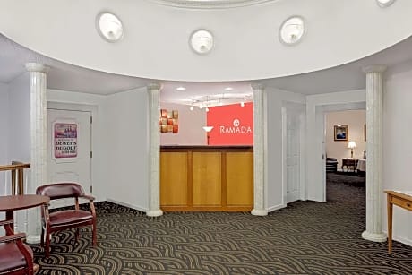 Ramada by Wyndham Richland Center
