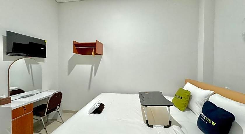 Urbanview Syariah near Stadion Manahan Solo