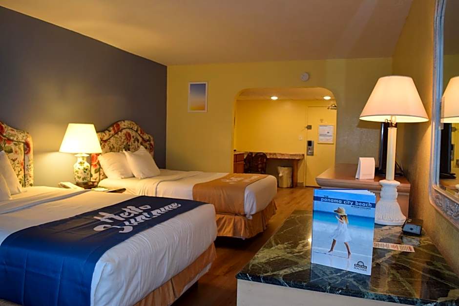 Days Inn by Wyndham Panama City Beach/Ocean Front