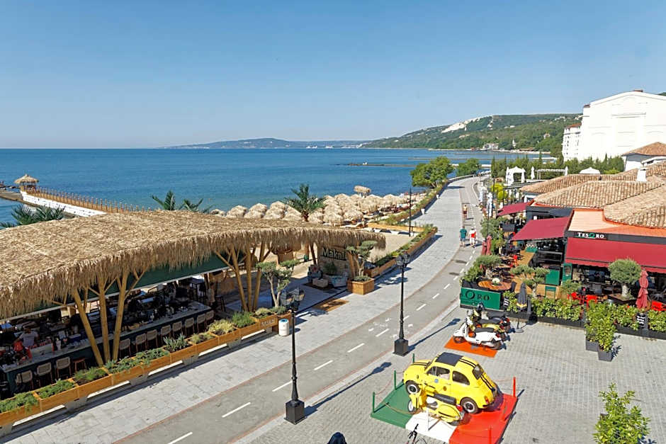 Maria Palace Complex