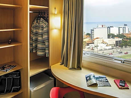 Standard room with 1 double size bed and 1 twin bed for children up to 12