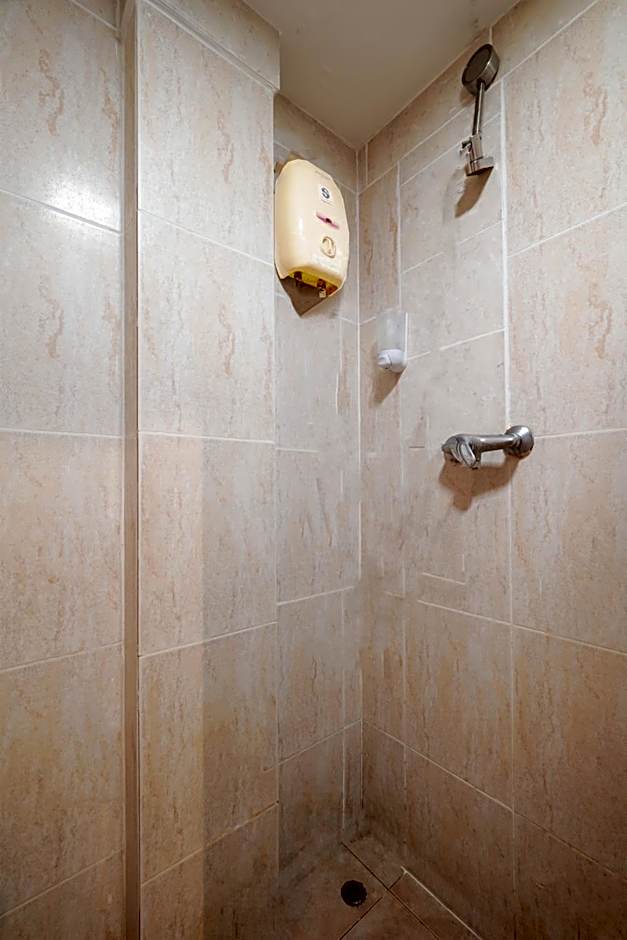 Abunawas Merry Inn at Walking Street