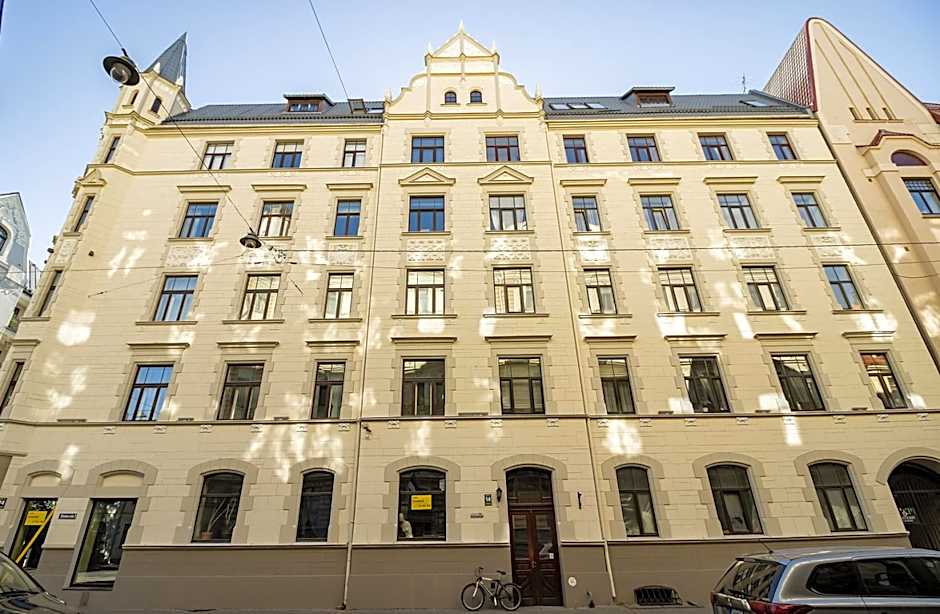 MIRO Rooms Skolas - quiet chic, free parking, self check-in