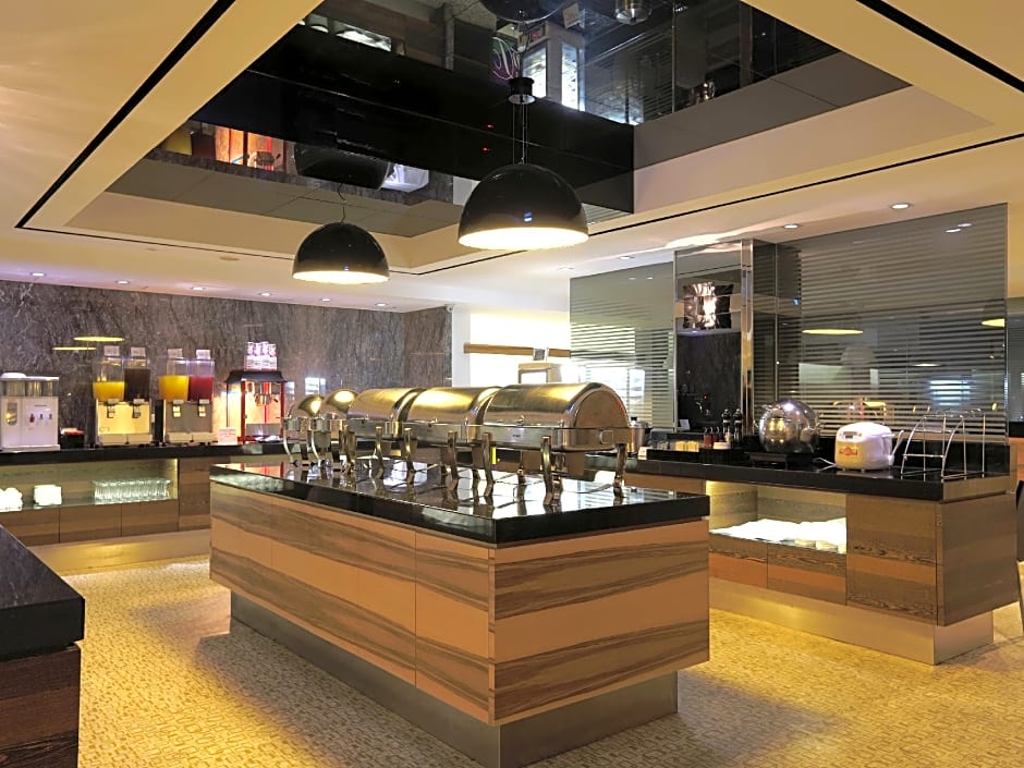 Royal Group Hotel Ho Yi Branch