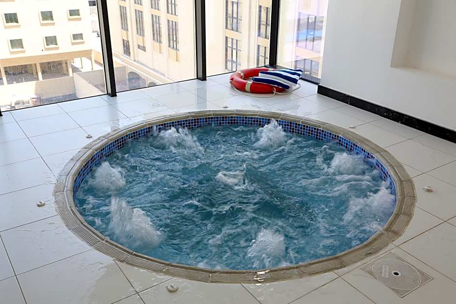 Belle Tower Luxury Apartments