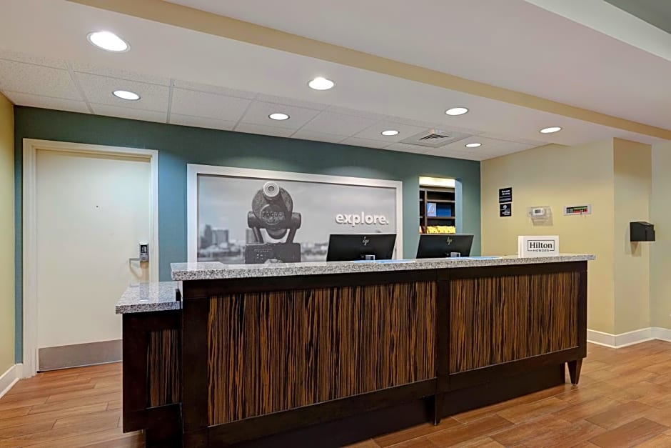 Hampton Inn & Suites Pensacola/Gulf Breeze