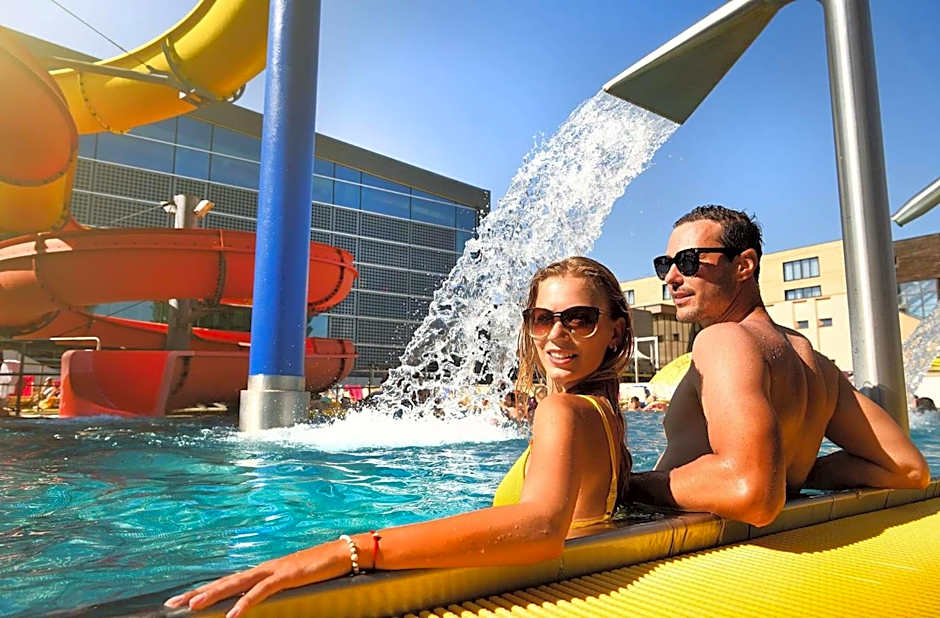 Hotel AquaCity Riverside
