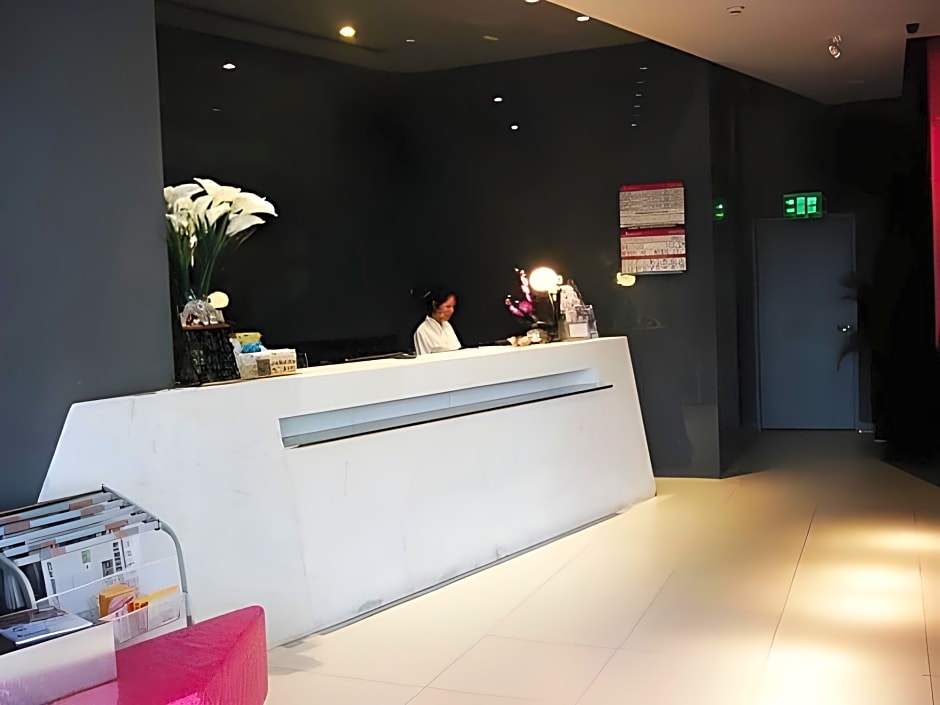 Jinjiang Inn Zhuhai Xiangzhou Qinglv Middle Road Theater