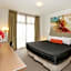 Indulge Apartments - Ontario