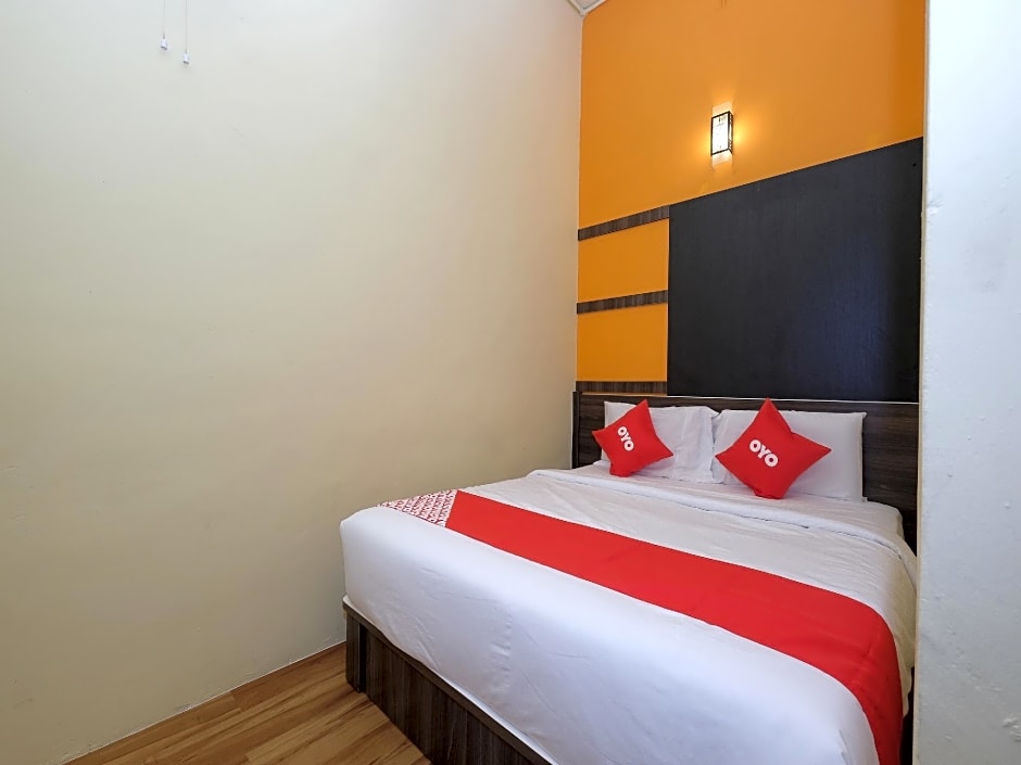 SUPER OYO 44029 Tudor Home Inn