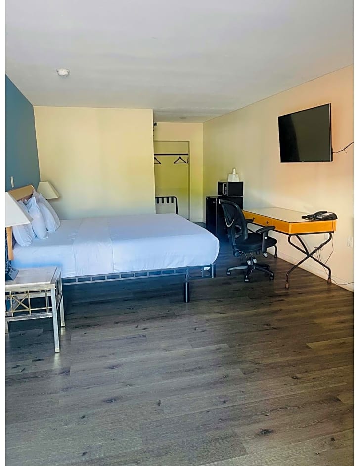 Bourbon Capital Inn