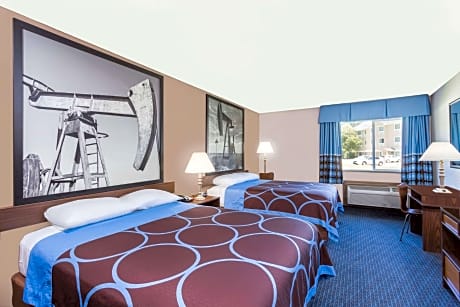 2 Queen Beds Smoking