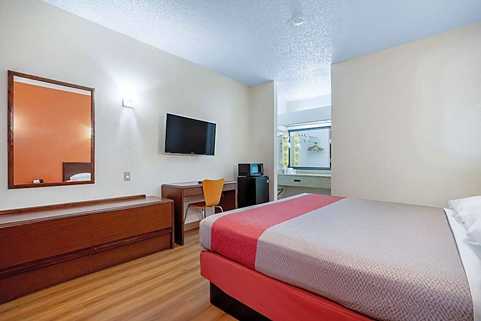 Motel 6-Covington, TN