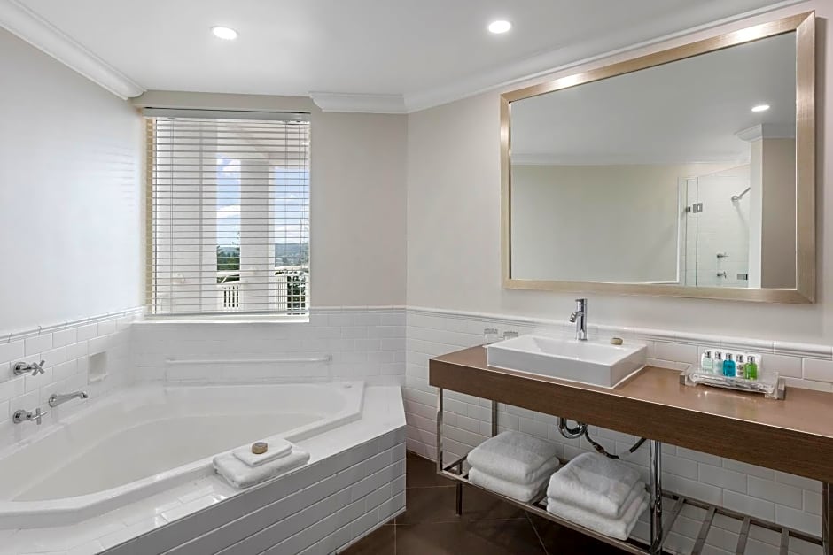 Crowne Plaza Terrigal By IHG