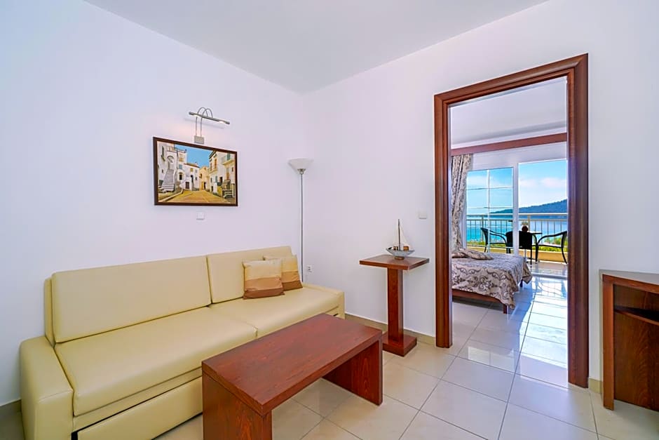 Hotel Emerald and Suites